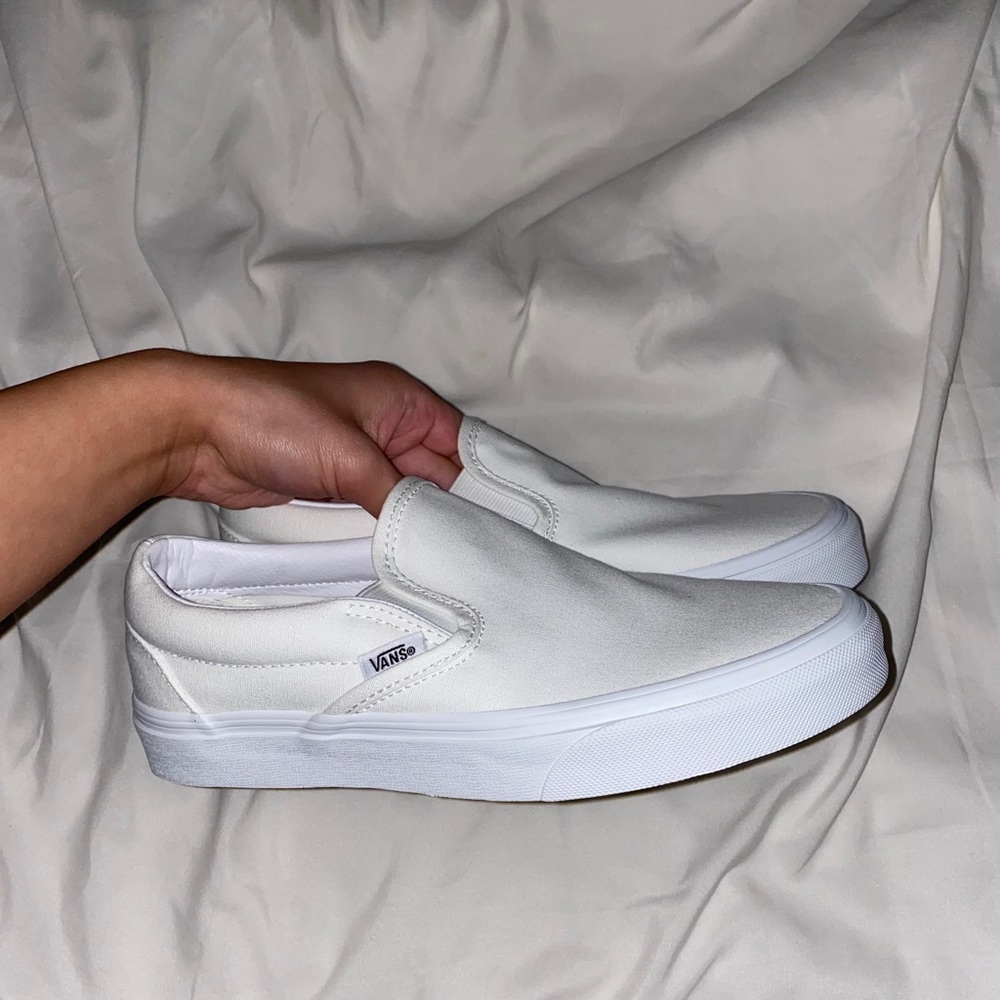 Brand new !! All white vans
